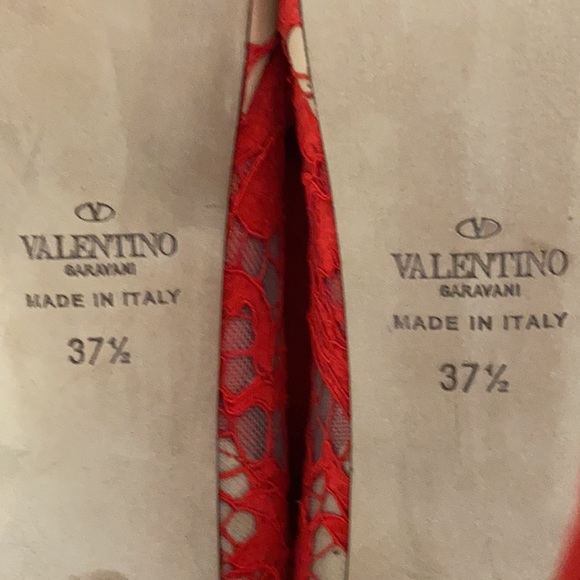 Valentino Garavani red heels - Picture 7 of 8